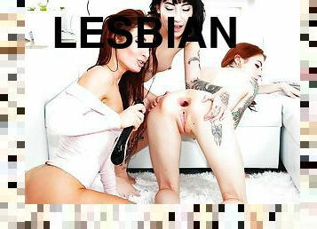 Lesbian anal hardcore porn actress 3some sex dildoing