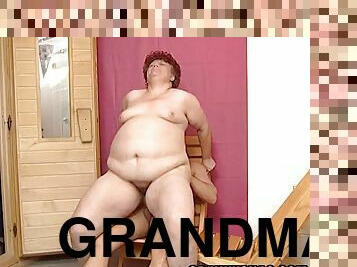 Grandma with extremely big belly and big ass can finally fuck again