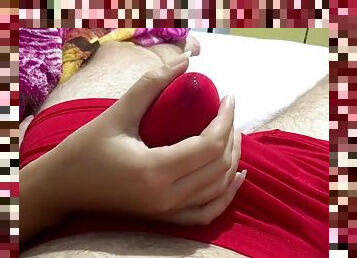 handjob-seks-dengan-tangan-wanita-pada-penis-laki-laki, celana-dalam-wanita, sperma, pakaian-dalam-wanita