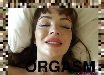 glamour chick Aliya Brynn hot POV sex video