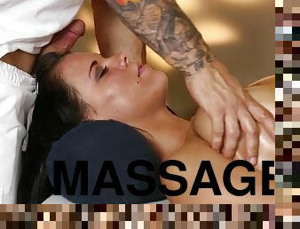 Big tits Peta Jensen fucked after massage