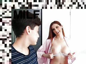 Shameless MILF shows her amazing boobs