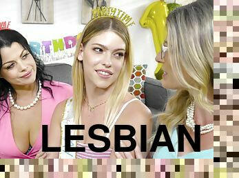 Hot Lesbian Babes Threesome Orgy