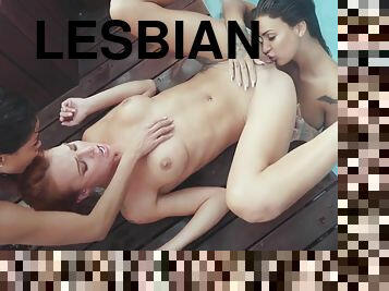 tate-mari, bunaciuni, lesbiana, sex-in-trei, piscina, tatoasa, tate, uda