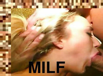 fellation, ejaculation-sur-le-corps, milf, chienne, sur-le-visage, blonde, putain, sucer