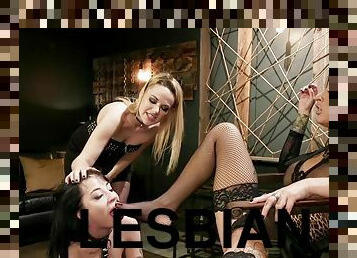 Butt Sex foot screwing lesbian 3some