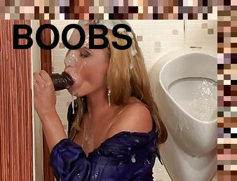 banyo-yapma, büyük-göğüsler, oral-seks, üstüneyüzüne-boşalma, orta-yaşlı-seksi-kadın, sarışın, memeler, çekoslovakyalı