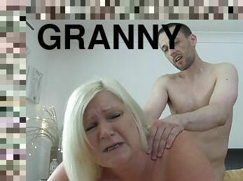 Old granny suck hard cock