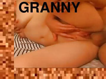 granny, ejaculation-interne, jeune-18, blonde, coquine