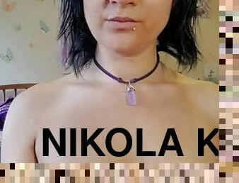 Nikola Krystyna makes up with her tits