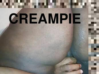 Closeup creampie in a phatty!