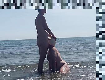 cul, gros-nichons, en-plein-air, amateur, mature, fellation-profonde, bdsm, plage, mari, fétiche