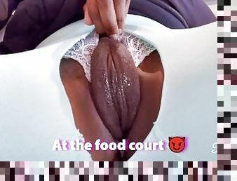 masturbación, público, coño-pussy, squirting, negra-ebony, bragas, desagradable, pillada, exhibicionista, exhibicionismo