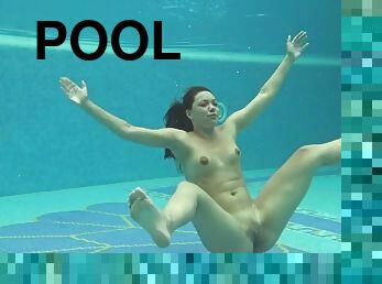 Sazan Cheharda swims naked sexy