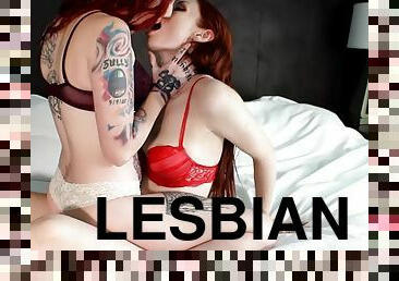 lesbian-lesbian, berambut-merah, celana-dalam-wanita, berciuman, pacar-perempuan, hotel
