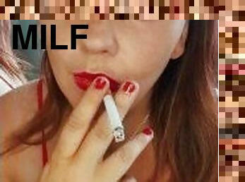 amatérske, zlatíčka, milfka, mamka, bbw, bacuľaté, fetišistické, sólo, fajčenie-smoking, bruneta