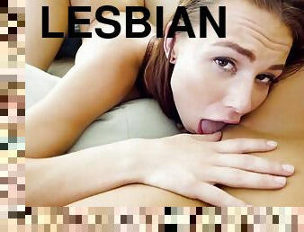 fitta-pussy, brudar, lesbisk, tonåring, fingerknull, kyssar, ung18, soffa, oral, sittande-på-ansikte