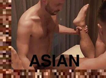 asiatisk, orgie, avsugning, gigantisk-kuk, gay, gruppsex, piercad, fetisch, tatuering