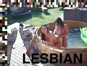 Teens Party Hard With Hot Tub !