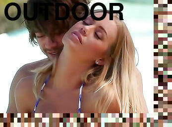 Nicole Aniston erotic hardcore outdoors