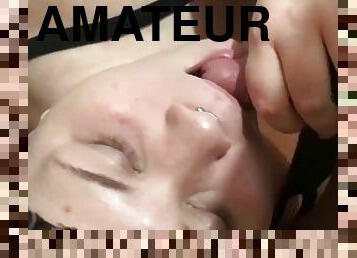 amateur, fellation, latina, belle-femme-ronde, petite-amie, fumer, blanc, tatouage, sucer