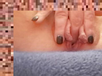 mastürbasyon-masturbation, boşalma, amatör, parmaklama, tek-kişilik, dövme, küçük-memeler