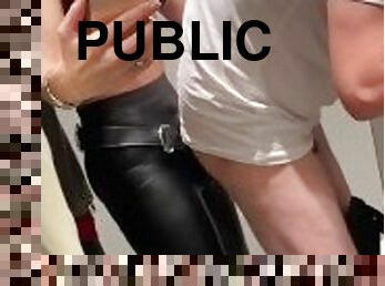 public, gode-ceinture, anal, fellation, fellation-profonde, bdsm, esclave, salope, chienne, pute