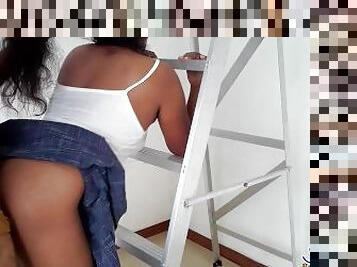 Sri Lankan - Step Sister told me to hold ladder - End's with Fuck & Squirting Orgasm - Sexybrownis