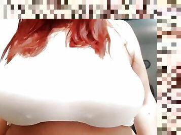 gros-nichons, masturbation, mamelons, amateur, milf, ados, maman, belle-femme-ronde, joufflue, rousse