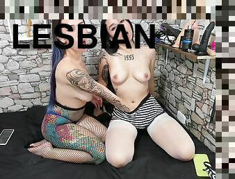 2 Hot Lesbians Play With Their Pussies In Half-evenings