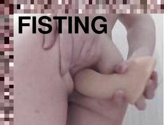 Trans girl fists herself and shows off her anal gape (26 months on transfem HRT)