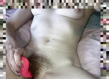 isot-tissit, karvainen, masturbaatio, nännit, orgasmi, pillu-pussy, ruikkiminen, amatööri, kypsä, milf