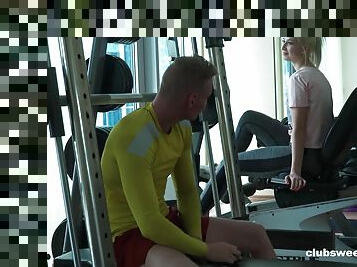 Appealing blonde teen ends up fucking the guy from the gym
