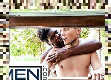 levrette, fellation, ejaculation-sur-le-corps, énorme-bite, interracial, gay, pornstar, black, cam, voyeur