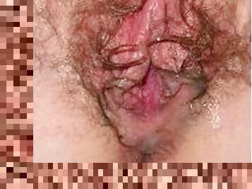 clitoris-bagian-atas-vagina-paling-sensitif, berambut, mastubasi, tua, orgasme, vagina-pussy, dewasa, perempuan-tua, jenis-pornografi-milf, mainan