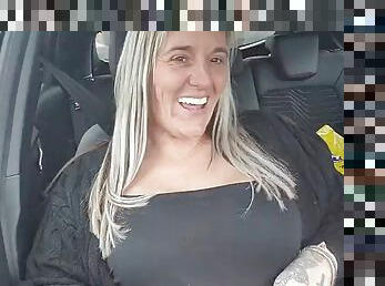 Horny MILF playing with her pussy in the car!