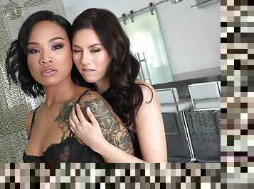 Interracial lesbian sex with Asian Shyla Jennings & Honey Gold