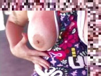 tetas-grandes, público, esposa, amateur, madurita-caliente, tetas, exhibicionista, sujetador