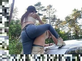 en-plein-air, public, gode-ceinture, anal, voiture, maîtresse, domination, femme-dominatrice