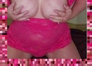 tetas-grandes, masturbación, amateur, maduro, madurita-caliente, mamá, regordeta, pajeándose, tetas, a-solas