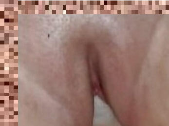 kadının-cinsel-organına-dokunma, mastürbasyon-masturbation, boşalma, amcık-pussy, amatör, bakış-açısı, manita, dad-girl, azgın, sarışın