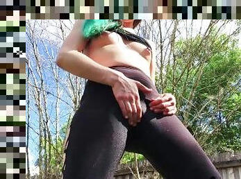 masturbation, mamelons, en-plein-air, pisser, amateur, culotte, ejaculation, percé