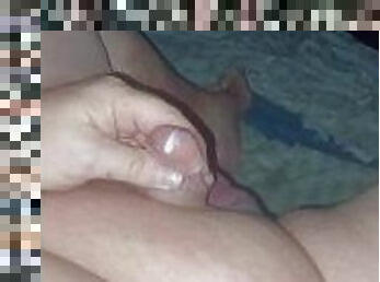 mastubasi, di-tempat-terbuka, kencing, umum, amatir, dewasa, cumshot-keluarnya-sperma, penis-besar, pijat, gemuk