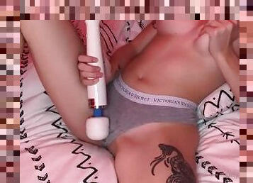 Girlfriend masturbates with magic wand, orgasm and juices pour out her pussy