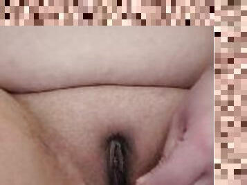 tetas-grandes, masturbación, orgasmo, coño-pussy, amateur, adolescente, regordeta, fetichista, a-solas, afeitada