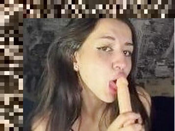 gammel, mager, pikslikkeri, teenager, deepthroat, beskidt, 18-årige, kær, dildo, fræk