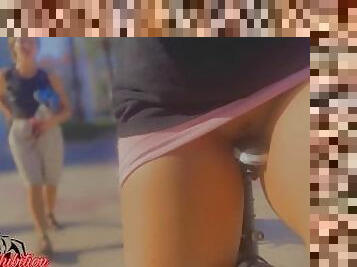 masturbarsi, pubblici, fichette, ragazze-giovani, giovanissime, videocamera, voyeur, prima-volta, motociclisti, beccati