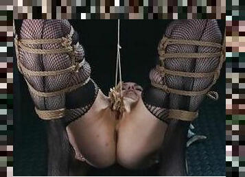 chatte-pussy, femme, amateur, ejaculation-sur-le-corps, bdsm, sur-le-visage, ejaculation, résille, bondage