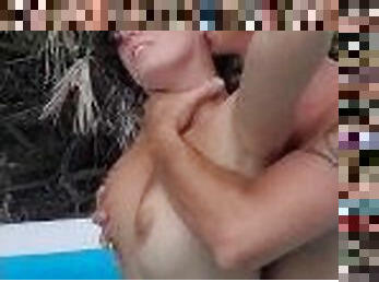 vagina-pussy, amatir, blowjob-seks-dengan-mengisap-penis, jenis-pornografi-milf, buatan-rumah, ibu, creampie-ejakulasi-di-dalam-vagina-atau-anus-dan-keluarnya-tetesan-sperma, pasangan, kolam-renang, ibu-mother