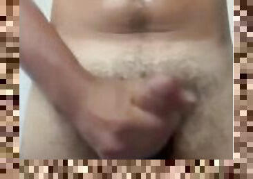 baignade, amateur, ejaculation-sur-le-corps, gay, branlette, casting, ejaculation, douche, solo